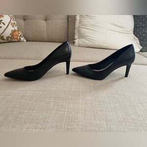 Classic Black Pointed Closed Toe Women's Pumps